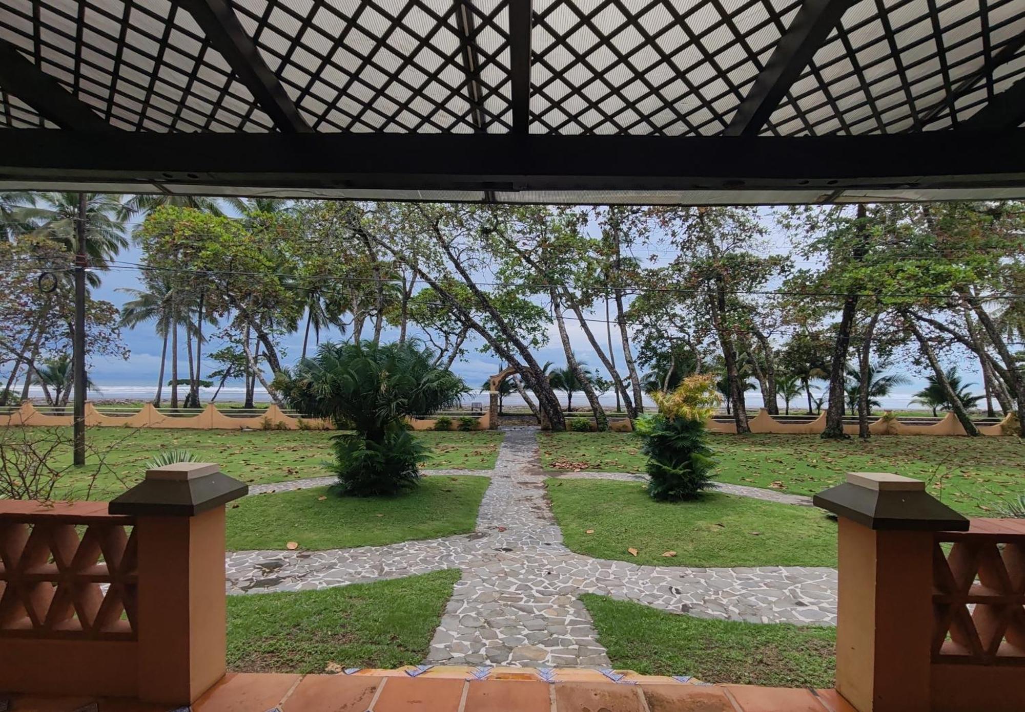 Marenaz Oceanfront Resort 에스테릴로스 에스테 외부 사진