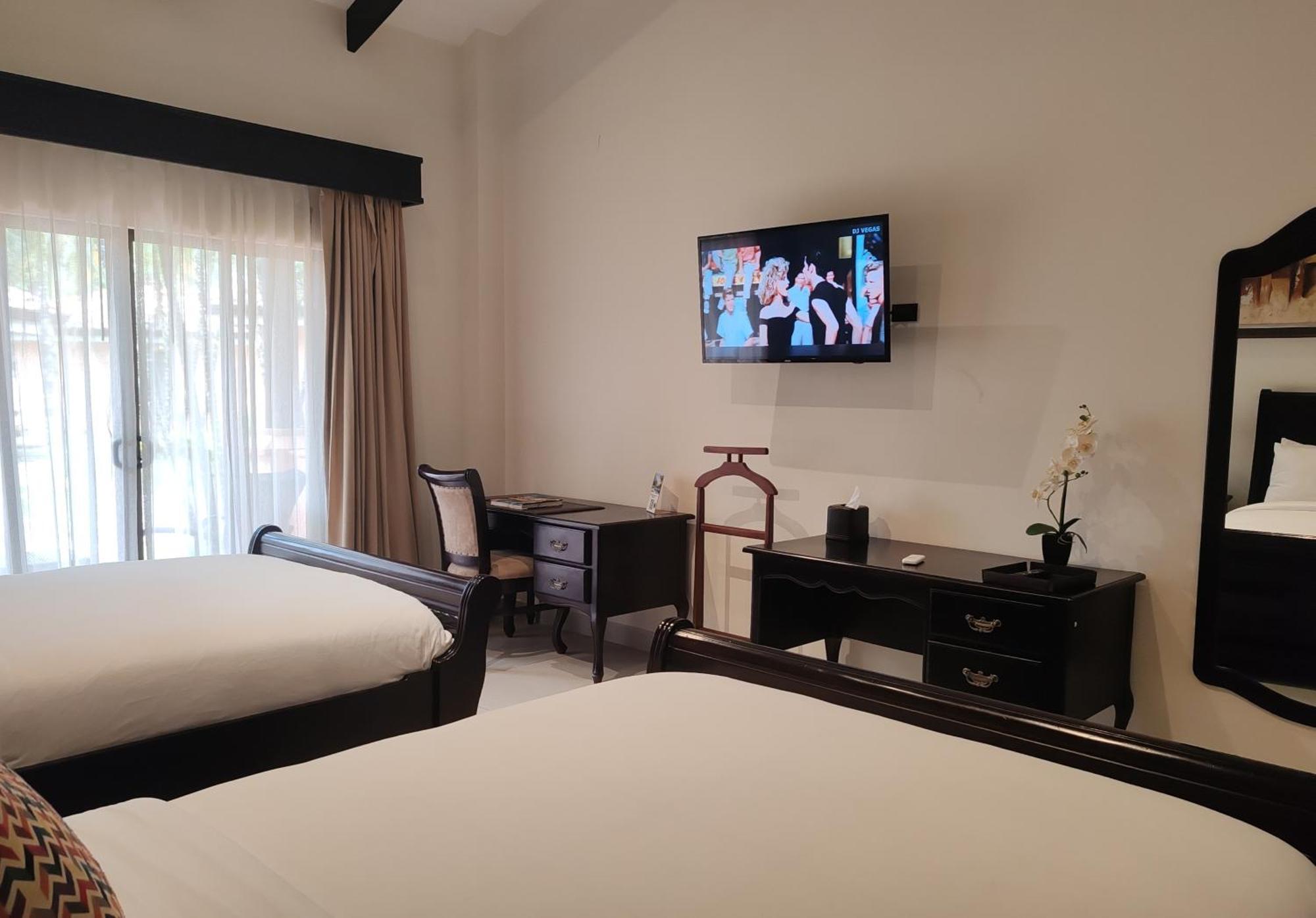 Marenaz Oceanfront Resort 에스테릴로스 에스테 외부 사진