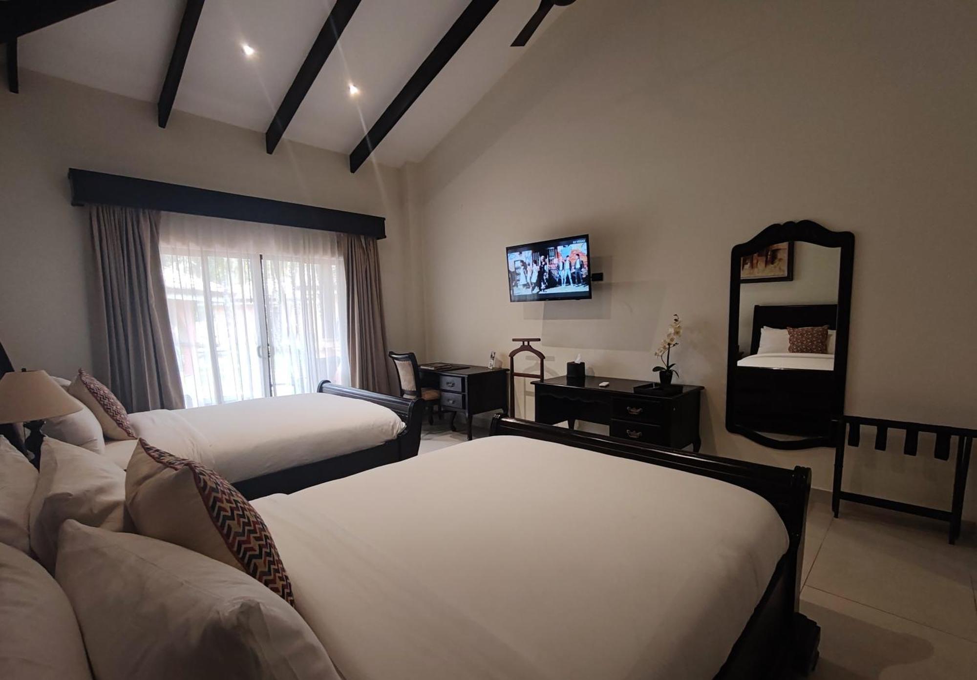 Marenaz Oceanfront Resort 에스테릴로스 에스테 외부 사진