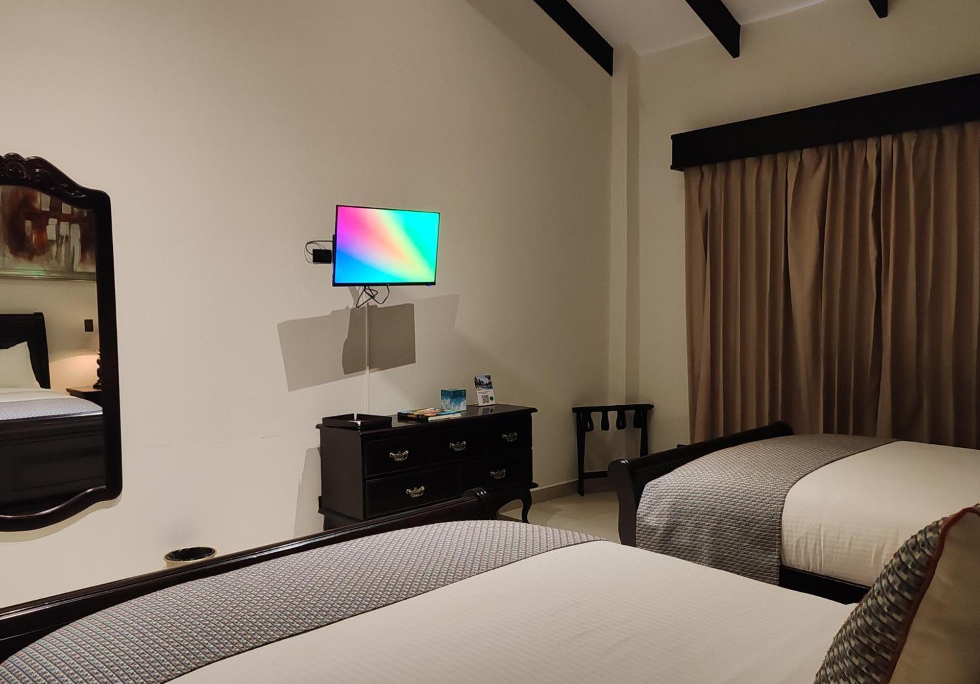 Marenaz Oceanfront Resort 에스테릴로스 에스테 외부 사진