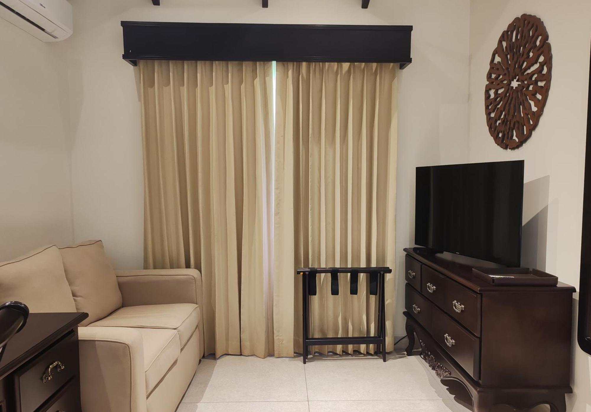 Marenaz Oceanfront Resort 에스테릴로스 에스테 외부 사진