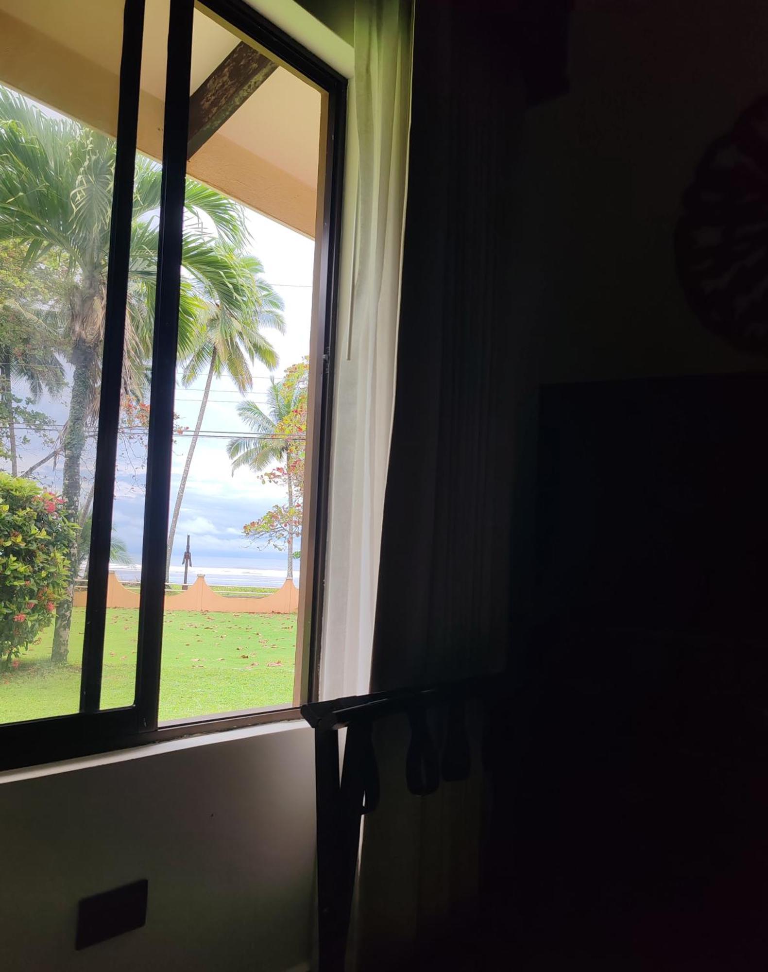 Marenaz Oceanfront Resort 에스테릴로스 에스테 외부 사진